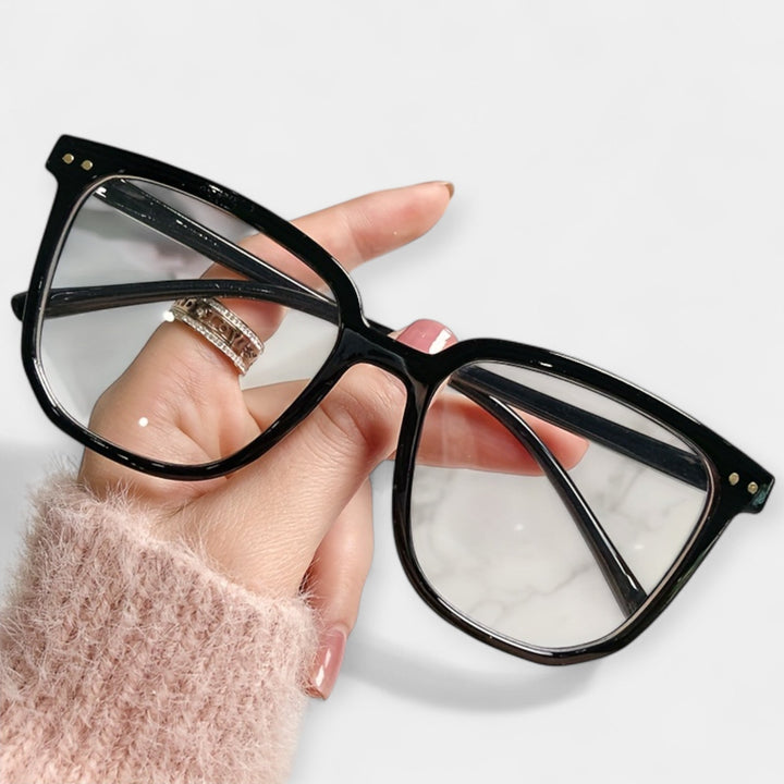 Antonija - Kvadratna Očala Proti Modri Svetlobi