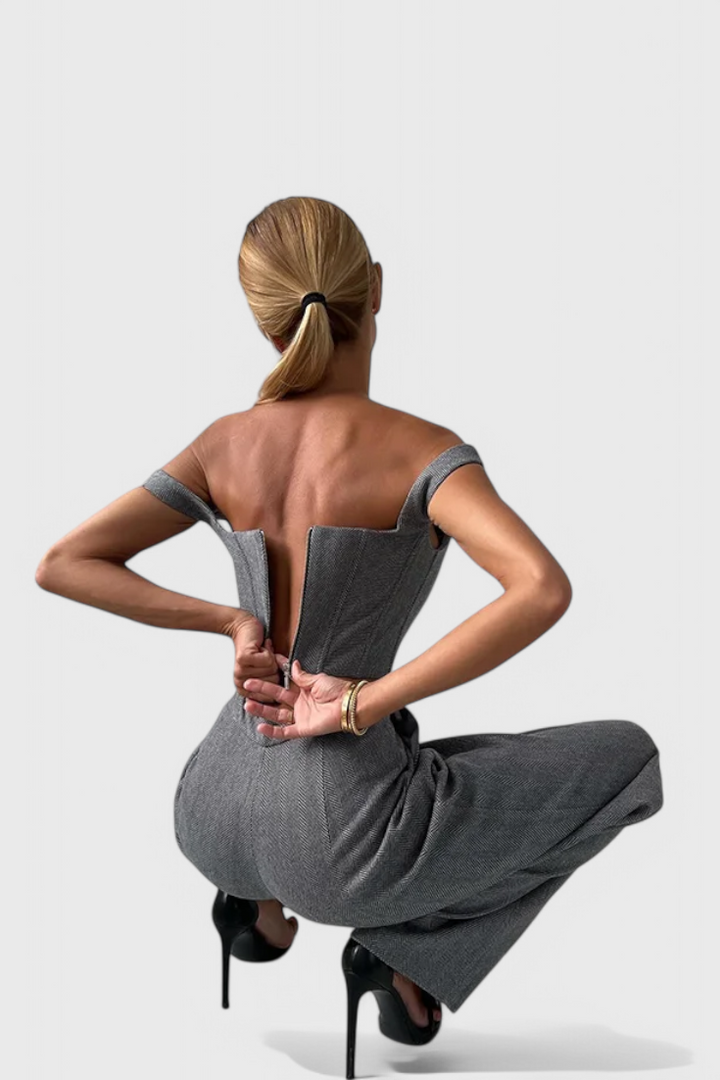 Ciana - Hlačni Kostum z Korzetnim Krojem