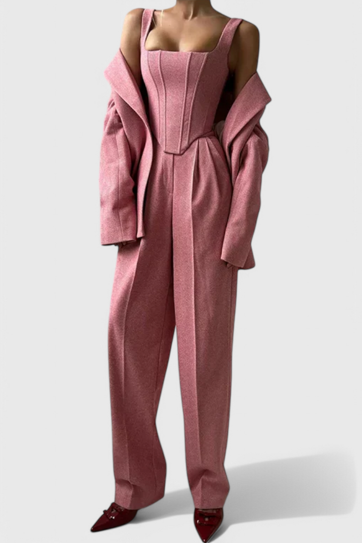 Ciana - Hlačni Kostum z Korzetnim Krojem