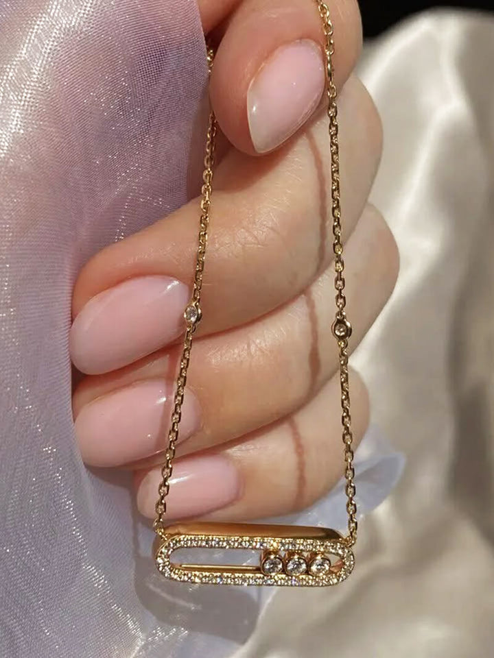 Ana - Ogrlica Tri Diamanti V Gibanju