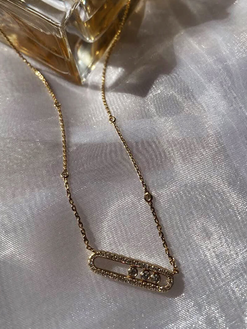 Ana - Ogrlica Tri Diamanti V Gibanju