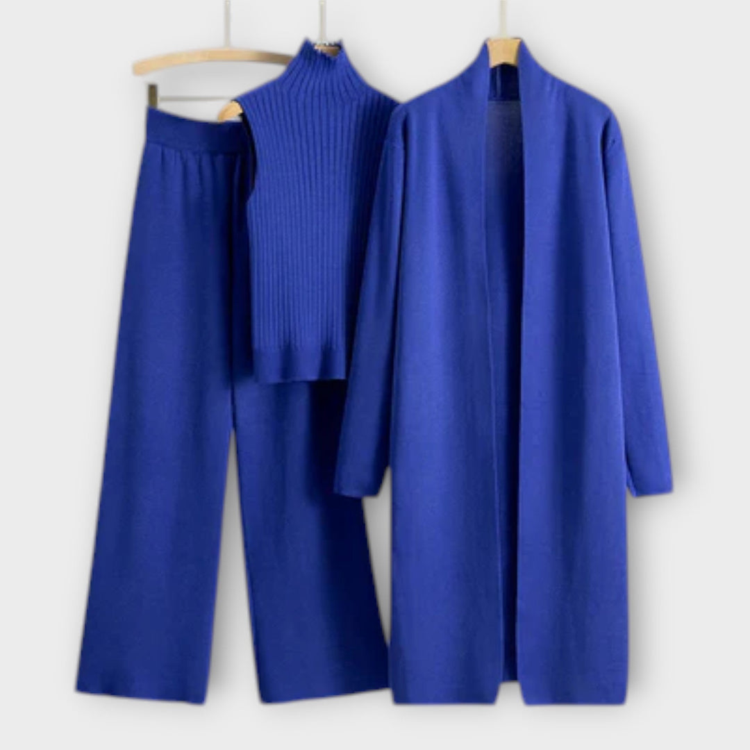 Kirina - Set Treh Kosov Oblačil Z Hlačami Ravnega Kroja Majico Brez Rokavov