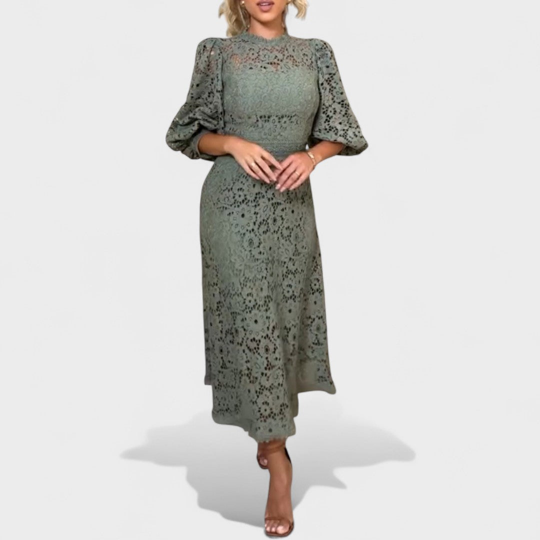 Maja - Čipkasta Obleka z Osvetlitvijo