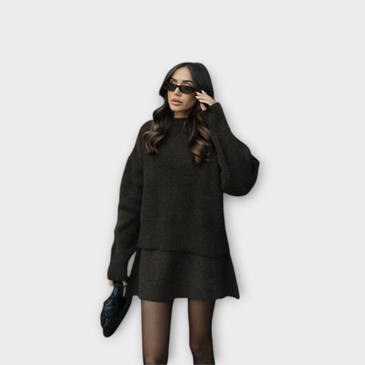 Nalya - Komplet Za Vezenje, Ki Vsebuje Top In Hlače